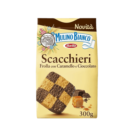 Scacchieri Caramel Chocolate Cookies by Mulino Bianco in 300g pack, featuring double pastry squares with rich caramel and chocolate flavor.